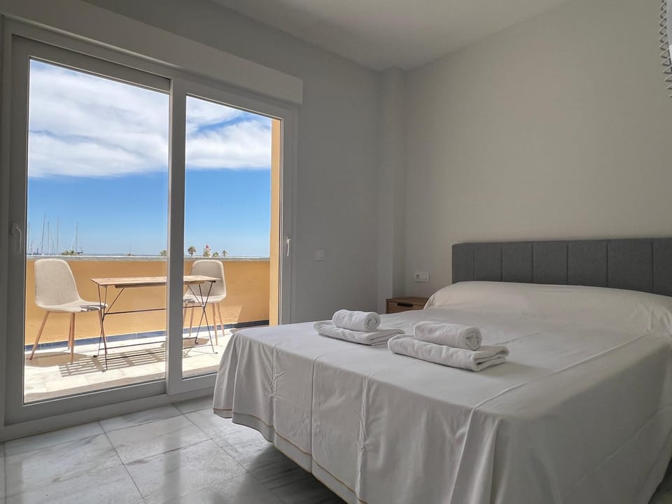 Apartoyou Nuevo Puerto Sherry Apartment in El Puerto de Santa María
