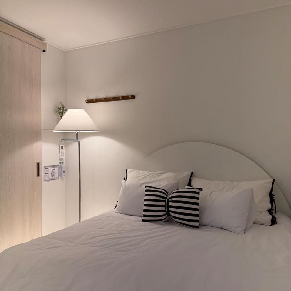 Hongdae YUN HEALING STAY Apartment in Seoul