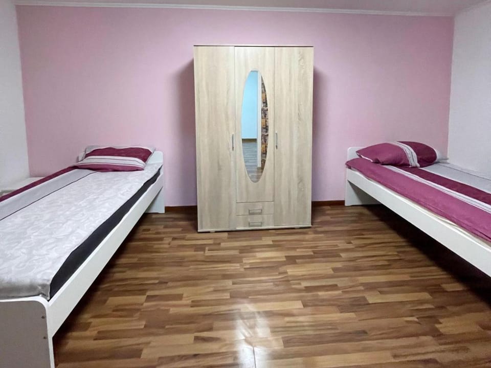 Bed, Photo of the whole room, Bedroom, wardrobe