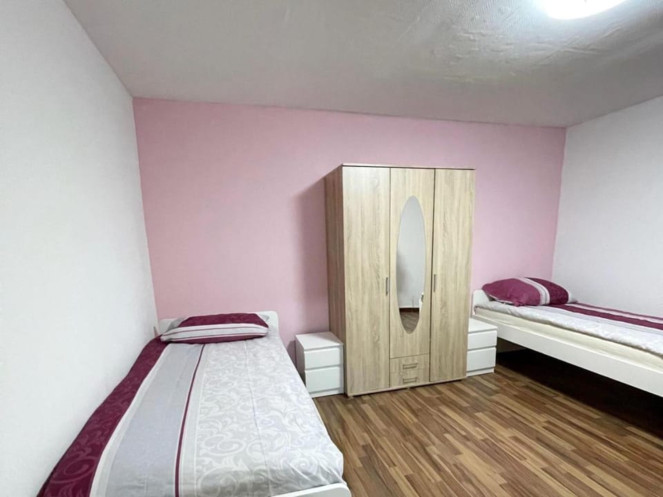 Bed, Photo of the whole room, Bedroom, wardrobe