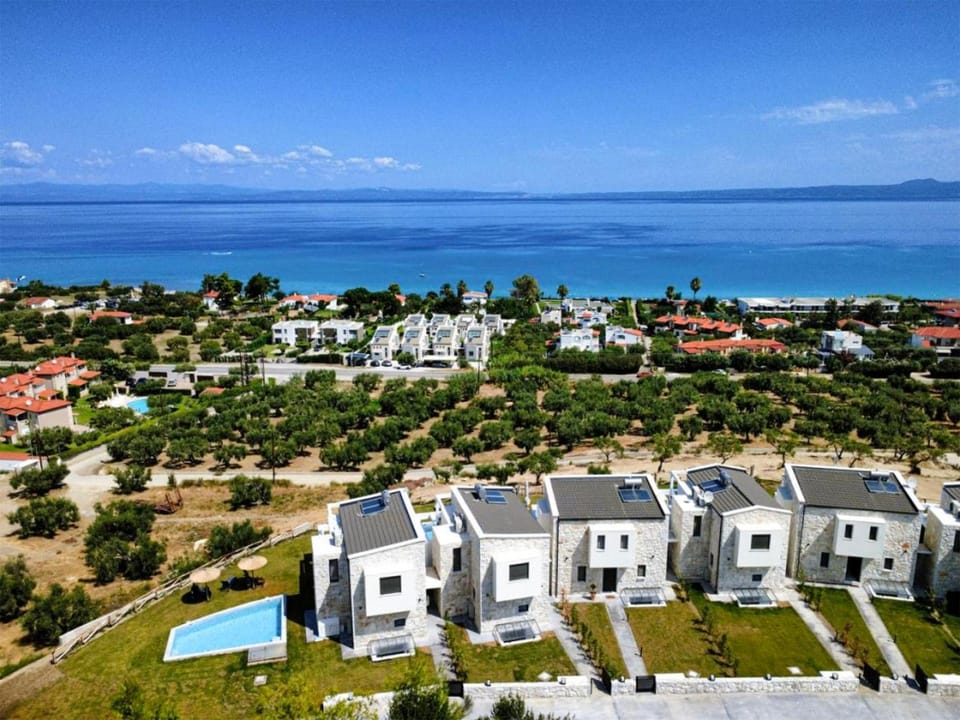 Neighbourhood, Bird's eye view