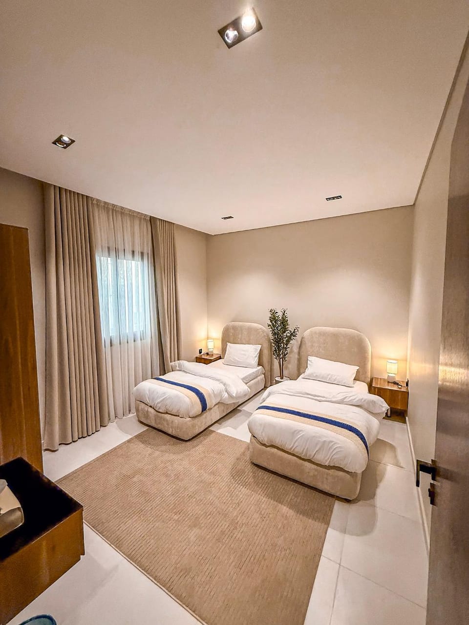 Bed, Photo of the whole room, Bedroom, towels, wardrobe, air conditioner, air conditioner