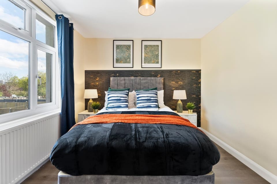 Stunning 6 bedroom in Wembley - Parking House in Wembley