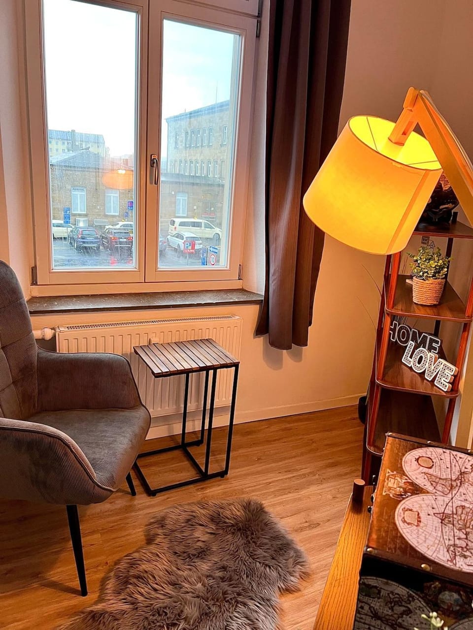 Living room, Seating area