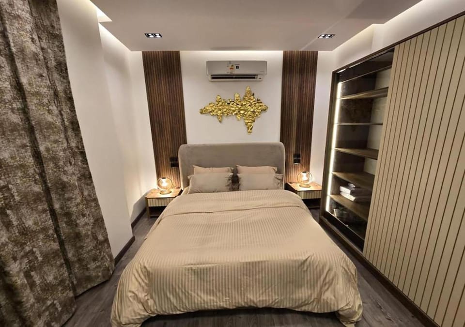 Bed, Bedroom, air conditioner