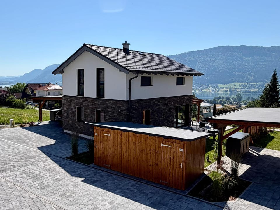 Landhaus Steinrose House in Carinthia, Austria