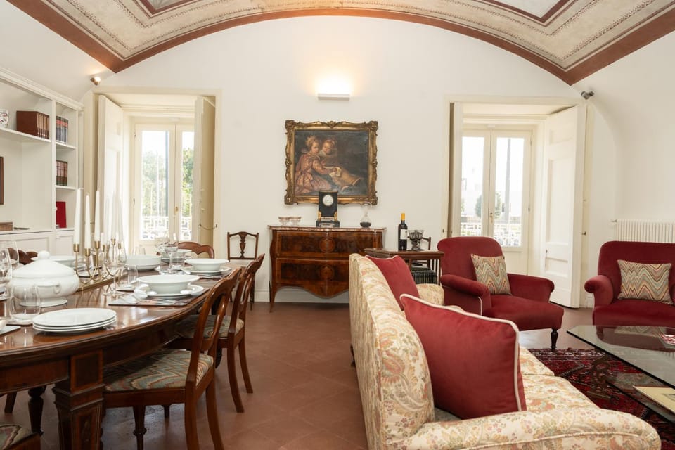 Living room, Dining area