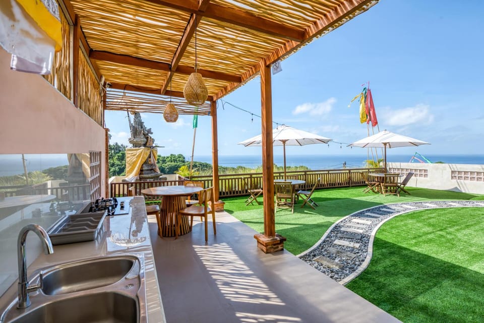 Patio, Balcony/Terrace, Kitchen or kitchenette, Seating area