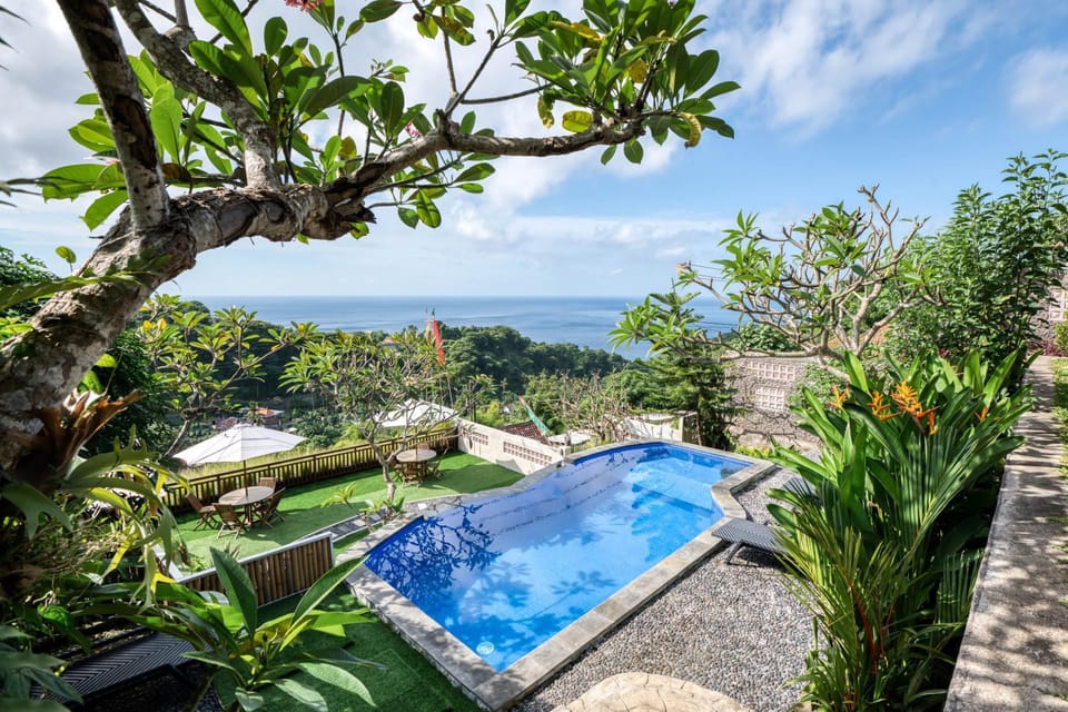 Property building, Nearby landmark, Restaurant/places to eat, Day, Natural landscape, Garden, Pool view, Sea view, Swimming pool