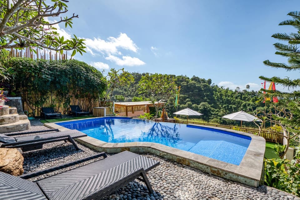 Property building, Day, Garden, Balcony/Terrace, Garden view, Pool view, Swimming pool, Swimming pool, sunbed