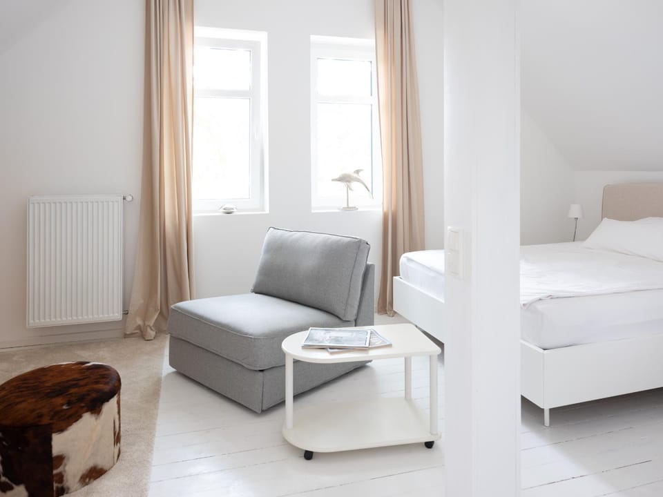 Living room, Bedroom