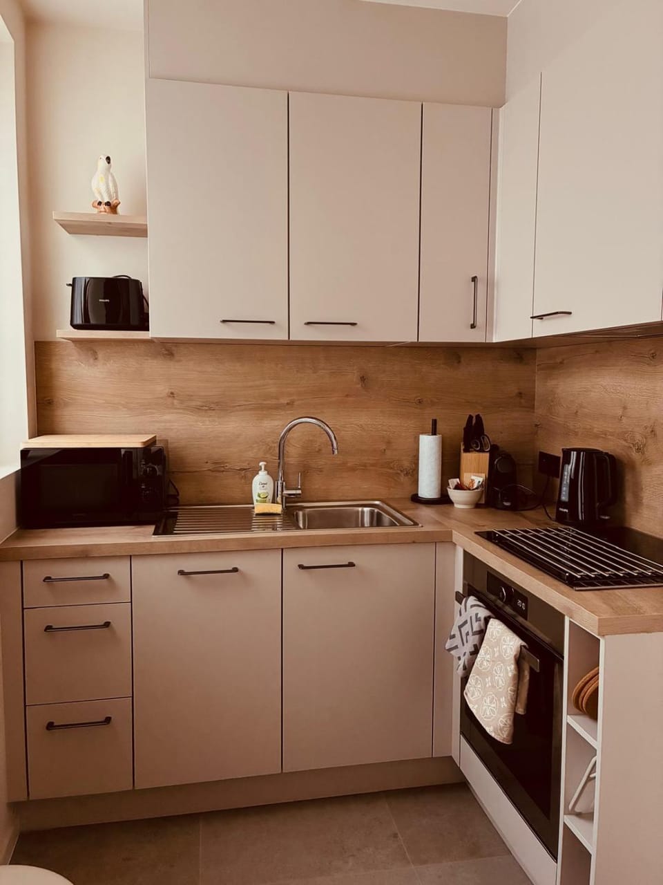 Christina's 1 bed - Second floor WITH BALCONY Apartment in Ostend