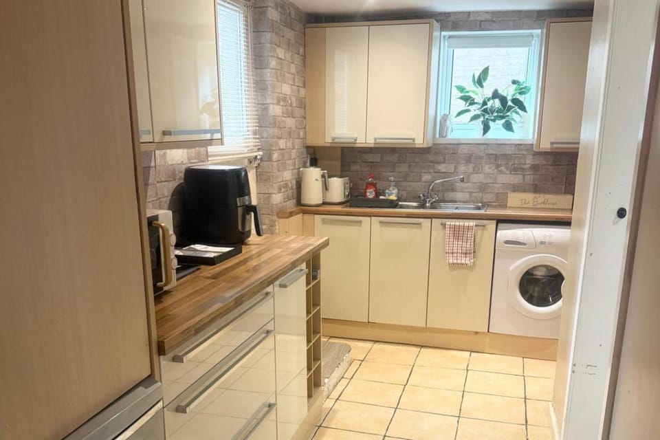 1 Bed Flat - Sleeps 5 - Pet friendly - Parking Apartment in South Shields