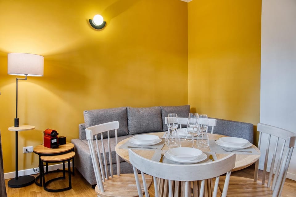Living room, Seating area, Dining area