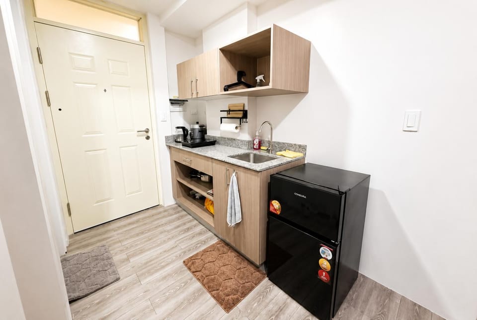Condo Near Mactan Airport Apartment in Lapu-Lapu City