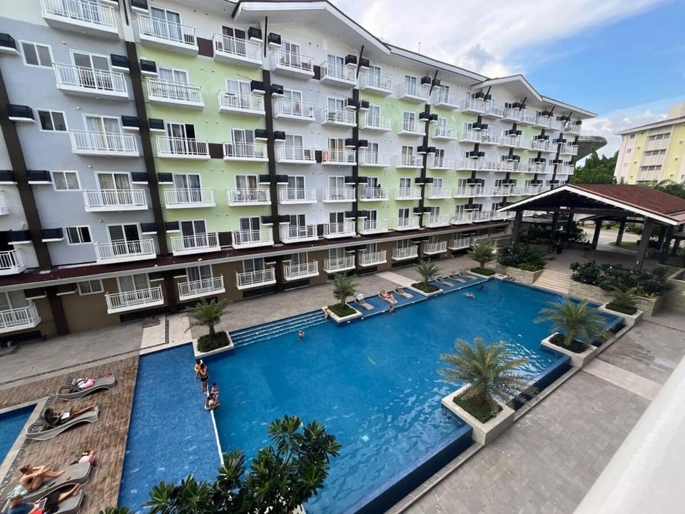 Condo Near Mactan Airport Apartment in Lapu-Lapu City