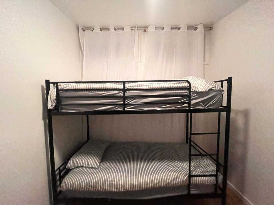 Budget Rooms & Beds in London Bed and Breakfast in London Borough of Southwark