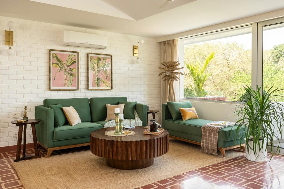 Living room, Seating area, air conditioner