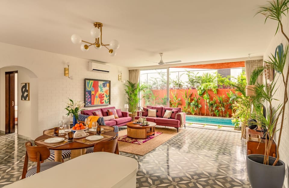 Living room, Dining area