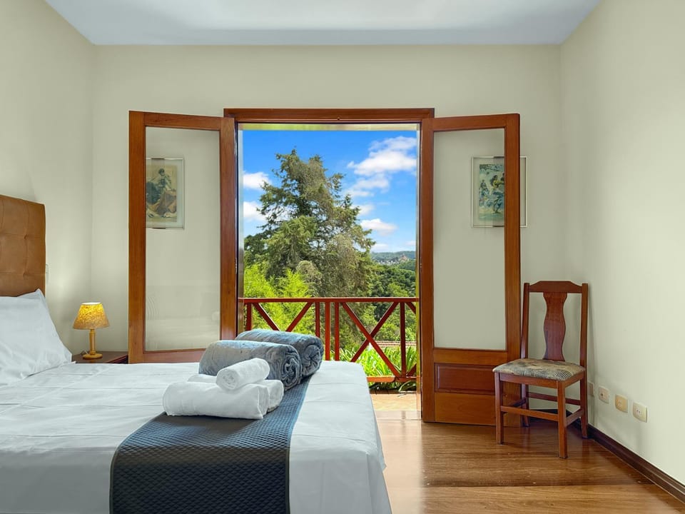 Bed, Natural landscape, View (from property/room), Balcony/Terrace, Photo of the whole room, Bedroom