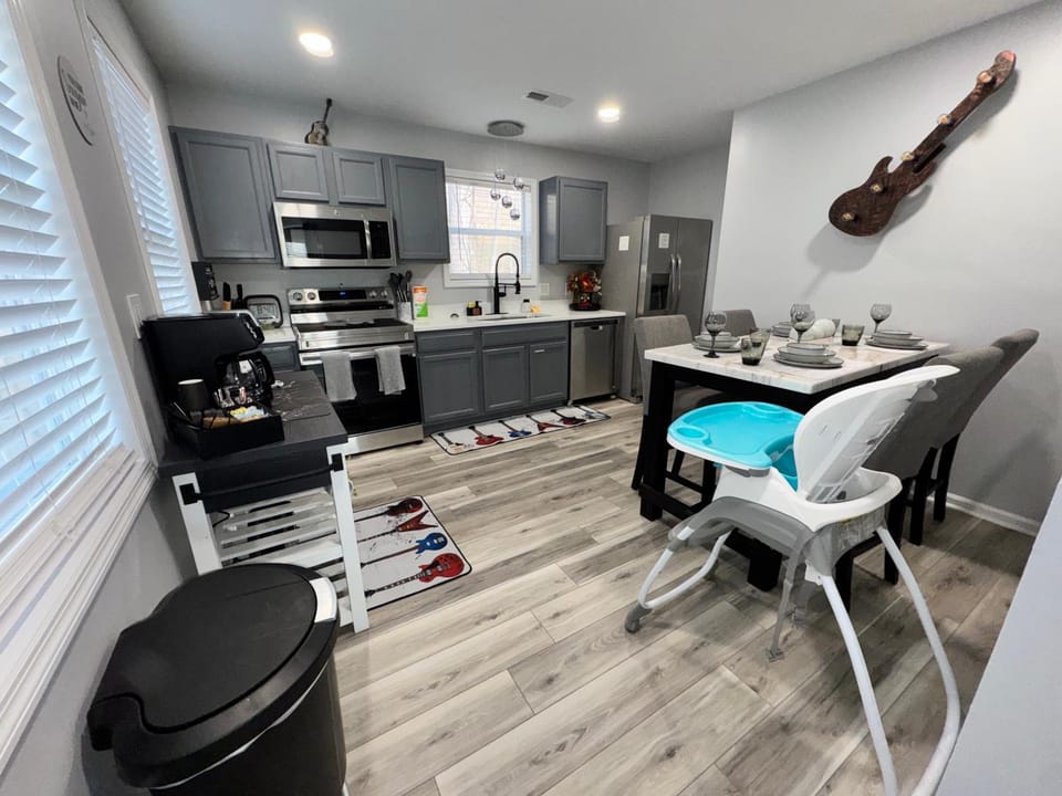 Kitchen or kitchenette, kitchen