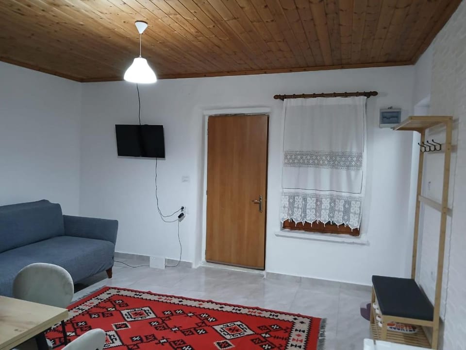 Sunny Guest House Apartment in Vlorë County, Albania