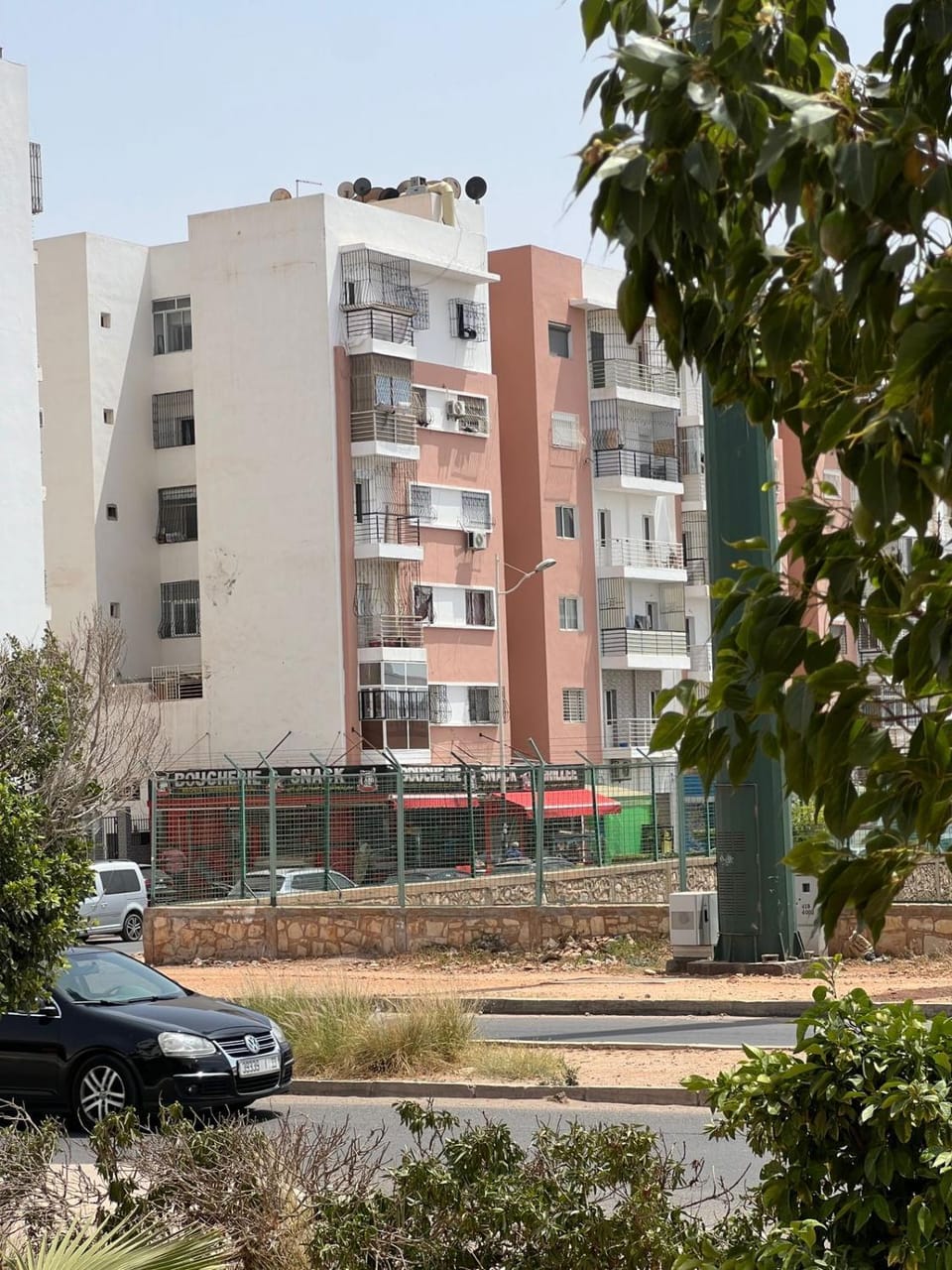 Appartement famille devant carrefour adrar Apartment in Agadir