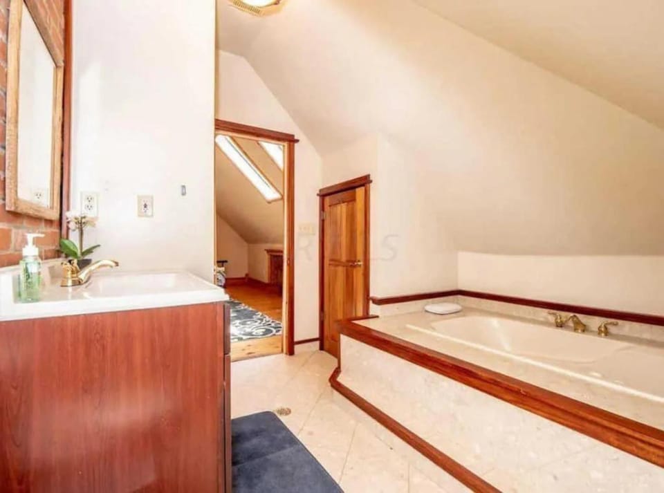Bathroom, Bath