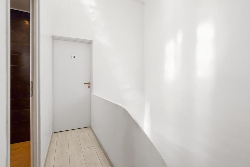 Bathroom, concierge