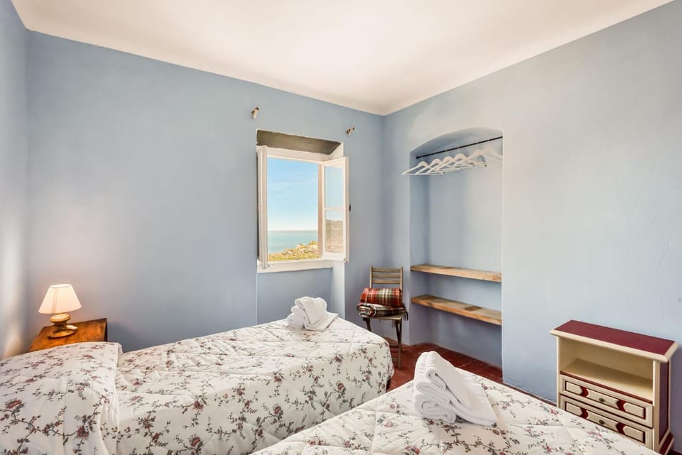 ilCeppo 5Terre Seaview Parking Apartment in La Spezia