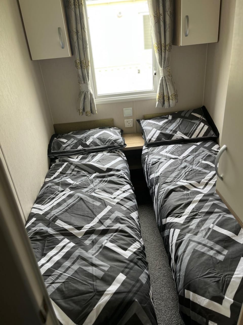 3 Bed-Sleeps 8-Free Parking-10 Min to Beach House in Ingoldmells
