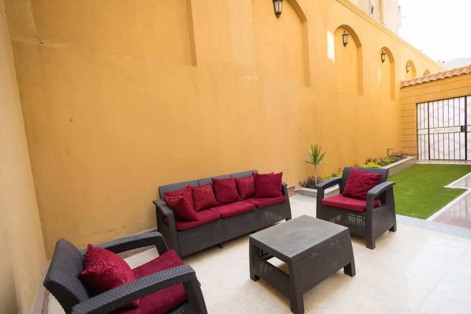 Day, Garden, Seating area, Garden view