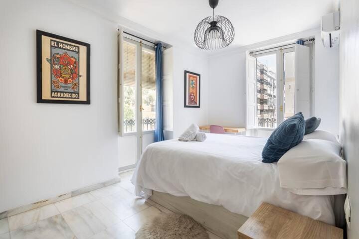 Super Flat 3 rooms 1 toilet Center wifi AC Apartment in Valencia