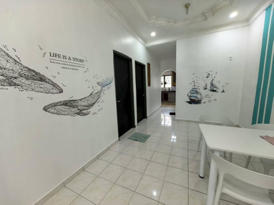 Queen Bed Budget Room Vacation rental in Penang