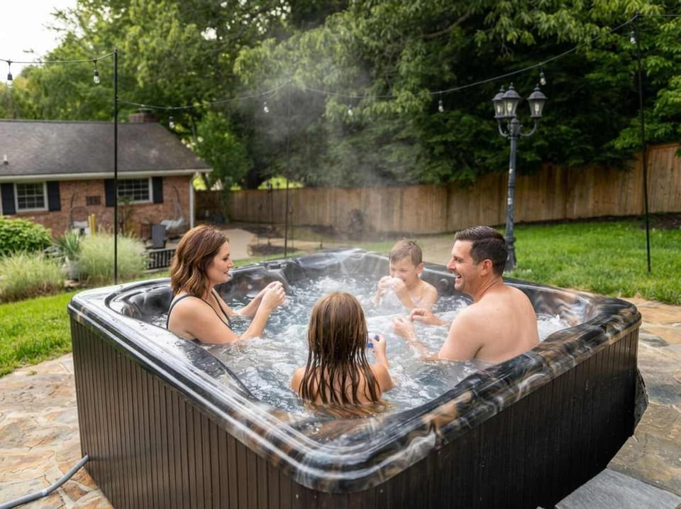 Wild West Pool Sportcourt Hot Tub Fire Pit House in Upper Hominy