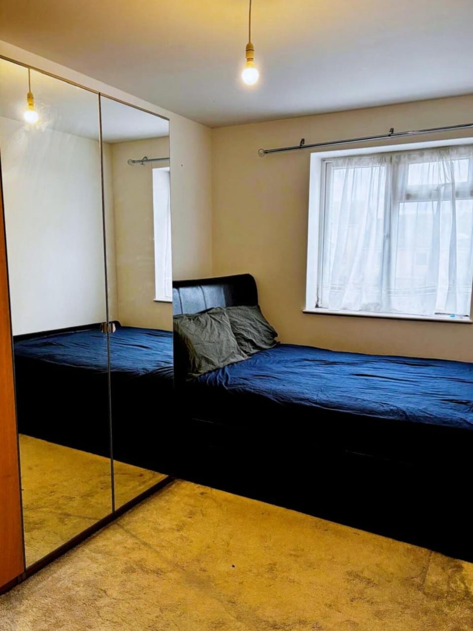 Bed, Photo of the whole room, Bedroom