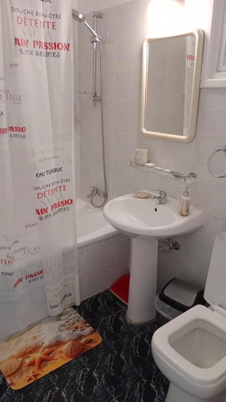 Near Makenzie Beach 51 Apartment in Larnaca
