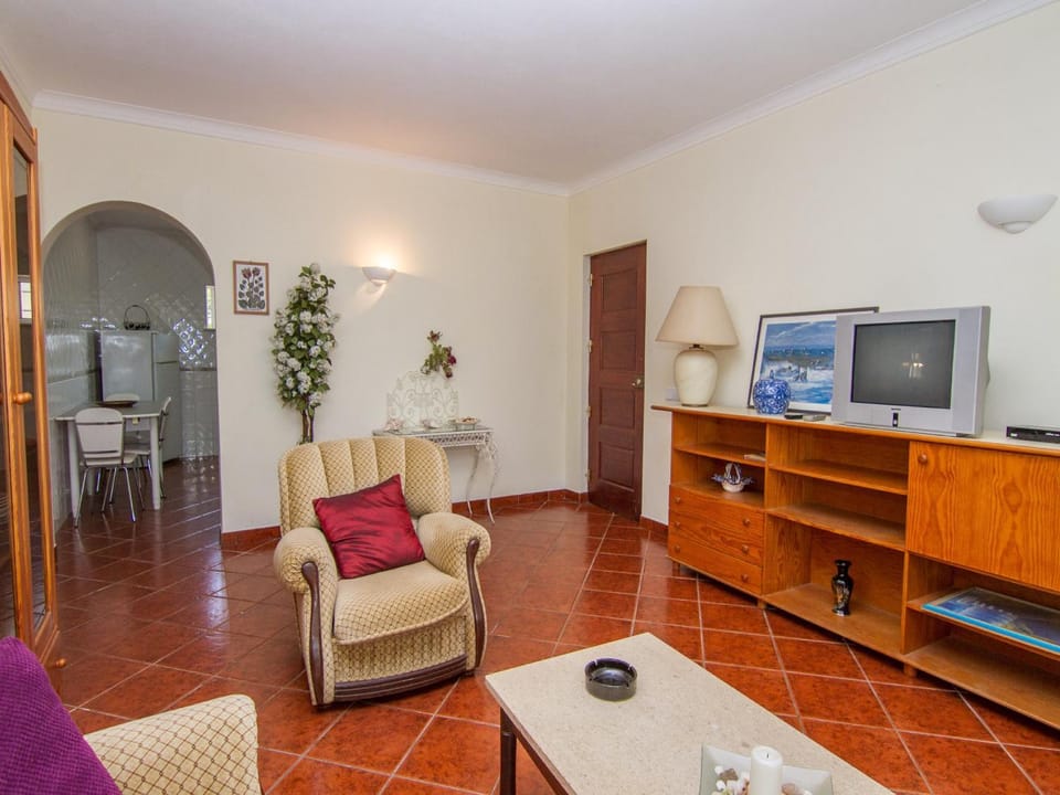Communal lounge/ TV room, TV and multimedia, Seating area