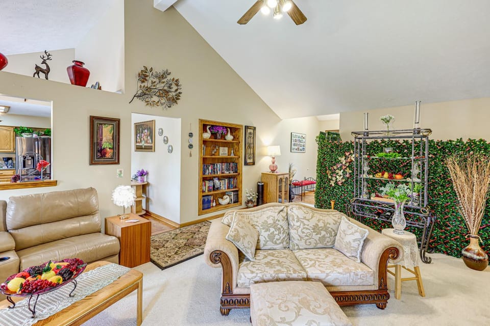 5 Mi to Platte River: Inviting Bellevue Rental House in Iowa