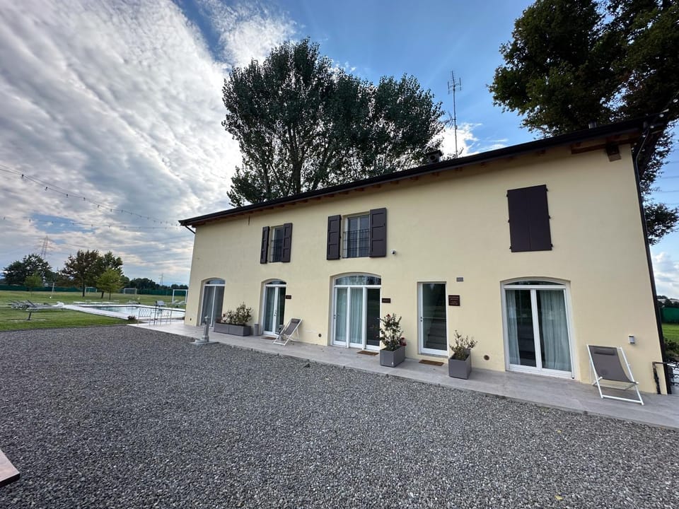 Villa Iris Apartment in Modena