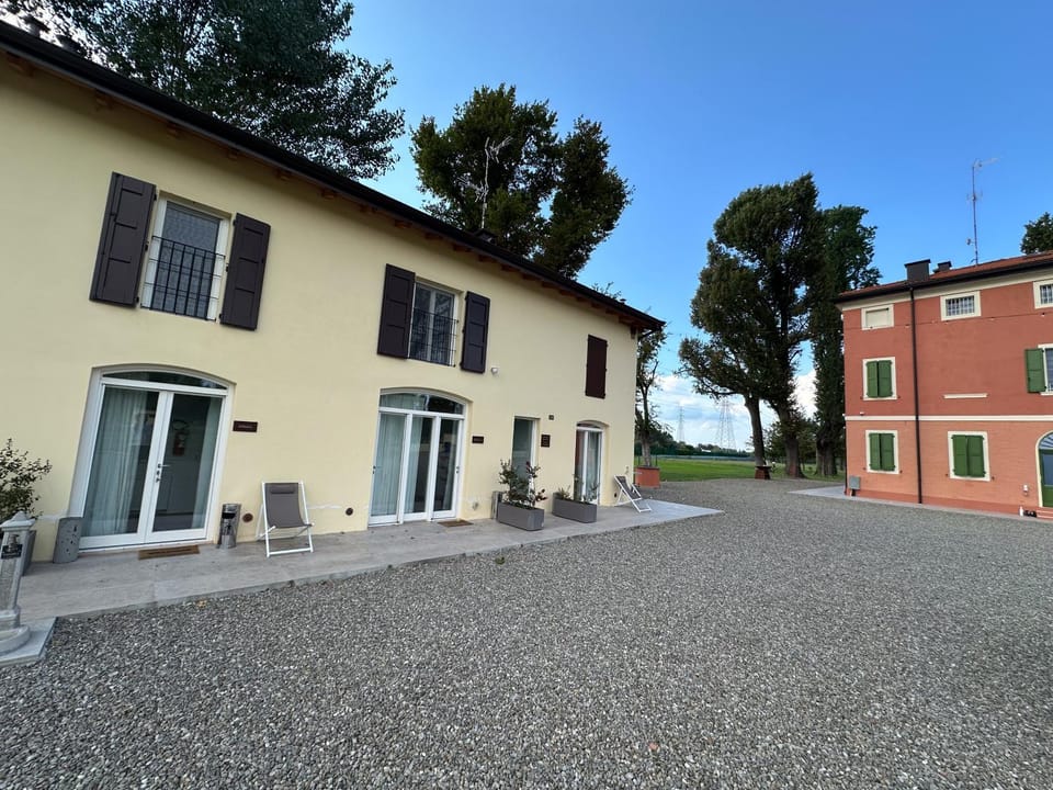 Villa Iris Apartment in Modena