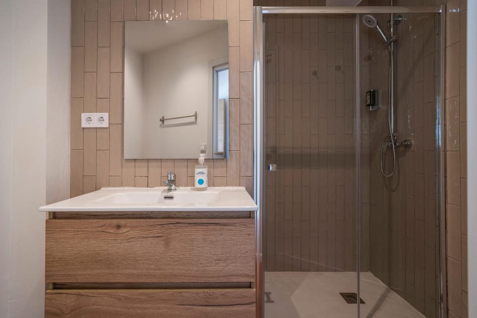 Shower, Bathroom