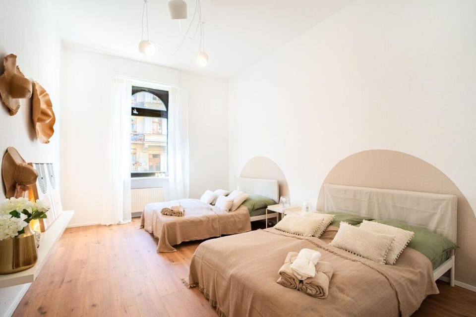 2 BR Apartment - TERRASSE - WIFI - KAFFEE - ZENTRAL - RUHIG - BUSINESS Apartment in Wiesbaden