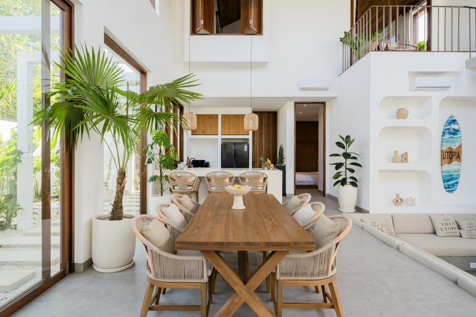 Dining area, kitchen