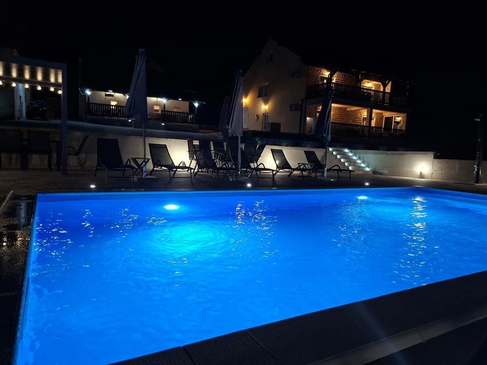 Property building, Swimming pool