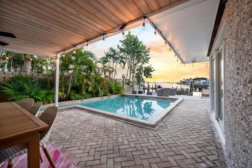 Pool view, Swimming pool, Sunset