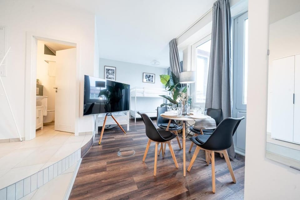 5 Modern city studio for 6 Bogenhausen near Messe Munich Apartment in Munich