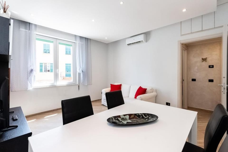 Luna House Apartment in La Spezia