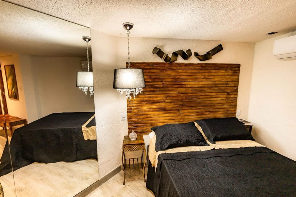 Bed, Photo of the whole room, Bedroom, air conditioner