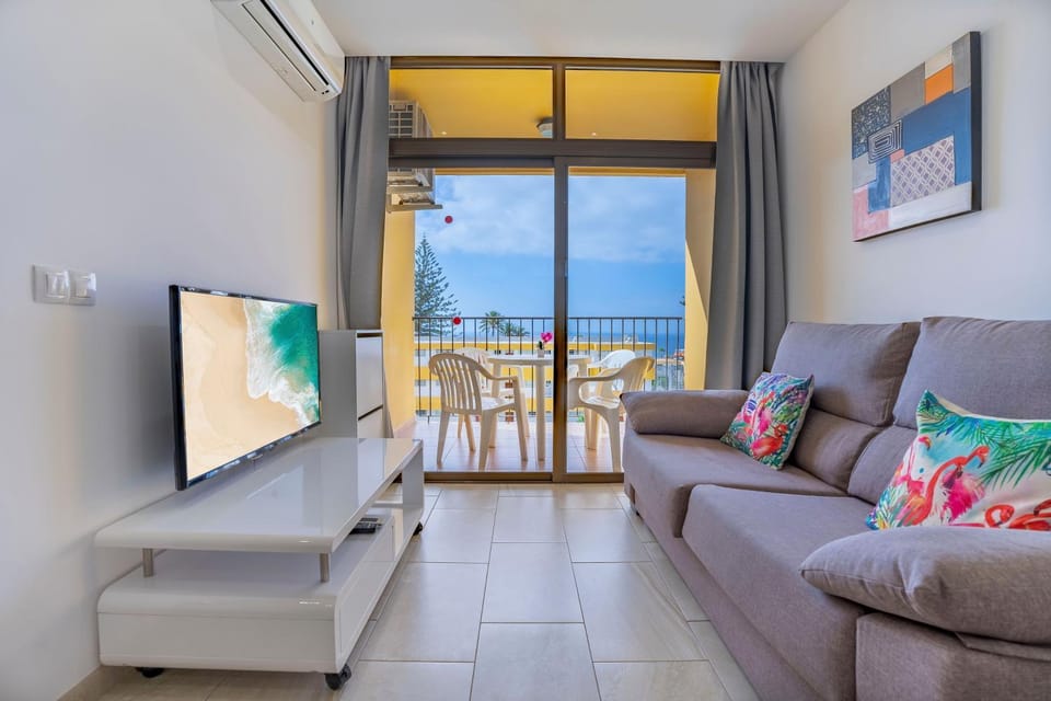 TV and multimedia, Balcony/Terrace, Seating area